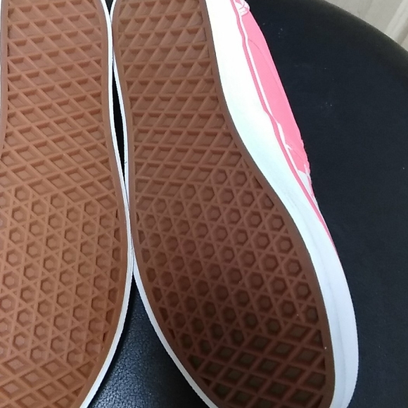 Womans sneakers.. - Picture 5 of 7